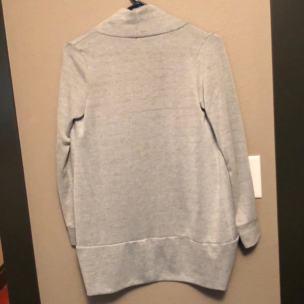 Simple Gray Cardigan - Picture 4 of 4